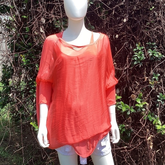 💋NWT Sofia Vergara Italian Made Silk Blend Tank With Extra Top - Picture 2 of 8